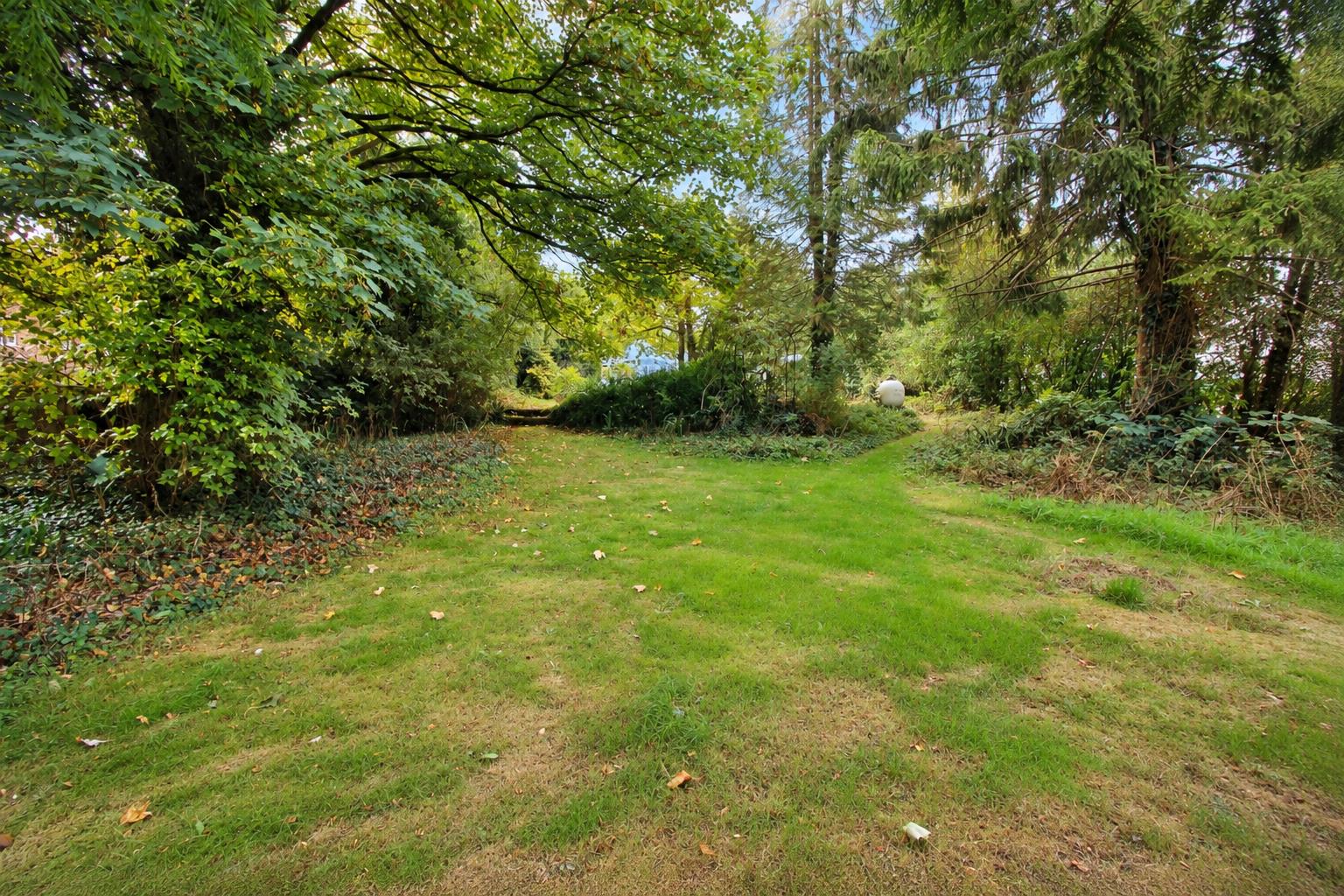 Reading Road, Lower Basildon